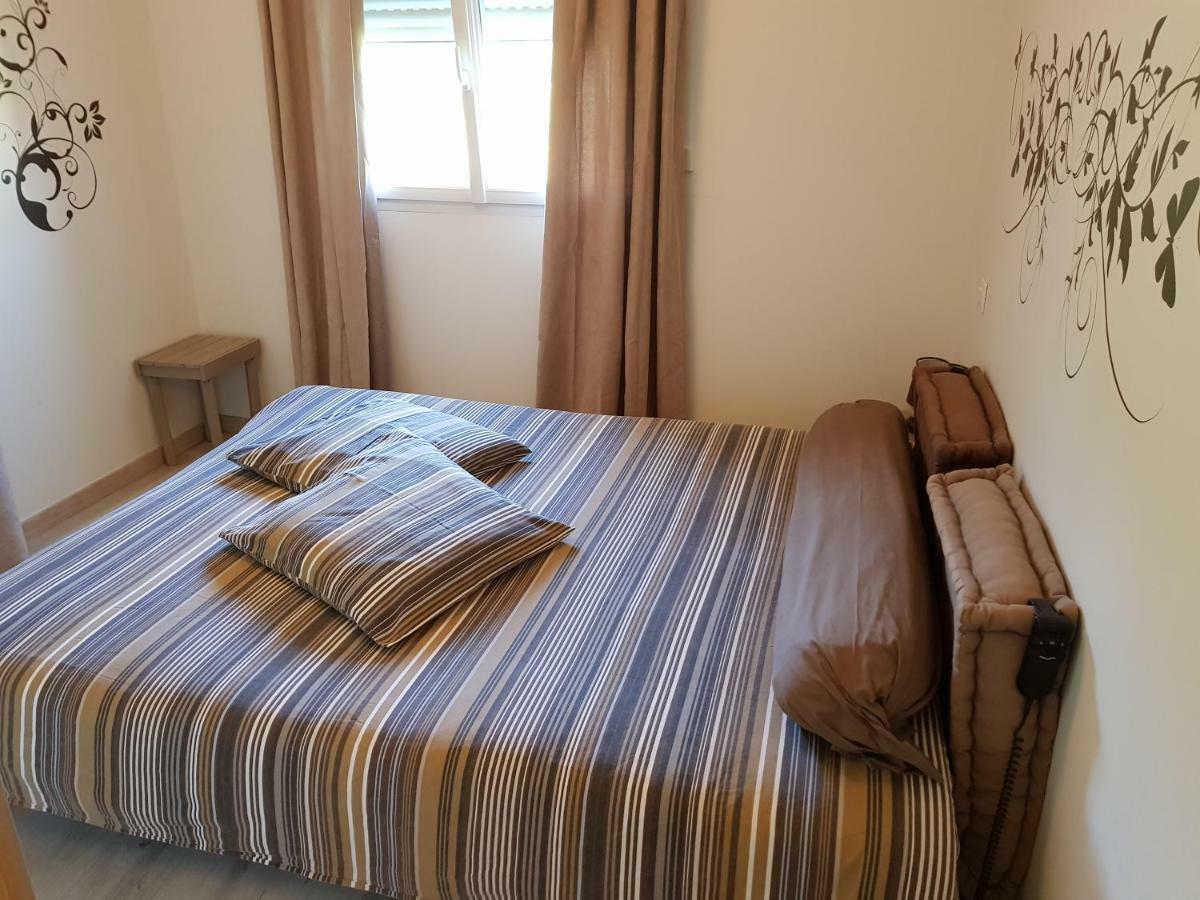 Gite Le Petit Pied-A-Terre La Chapelle-Saint-Sauveur  Εξωτερικό φωτογραφία